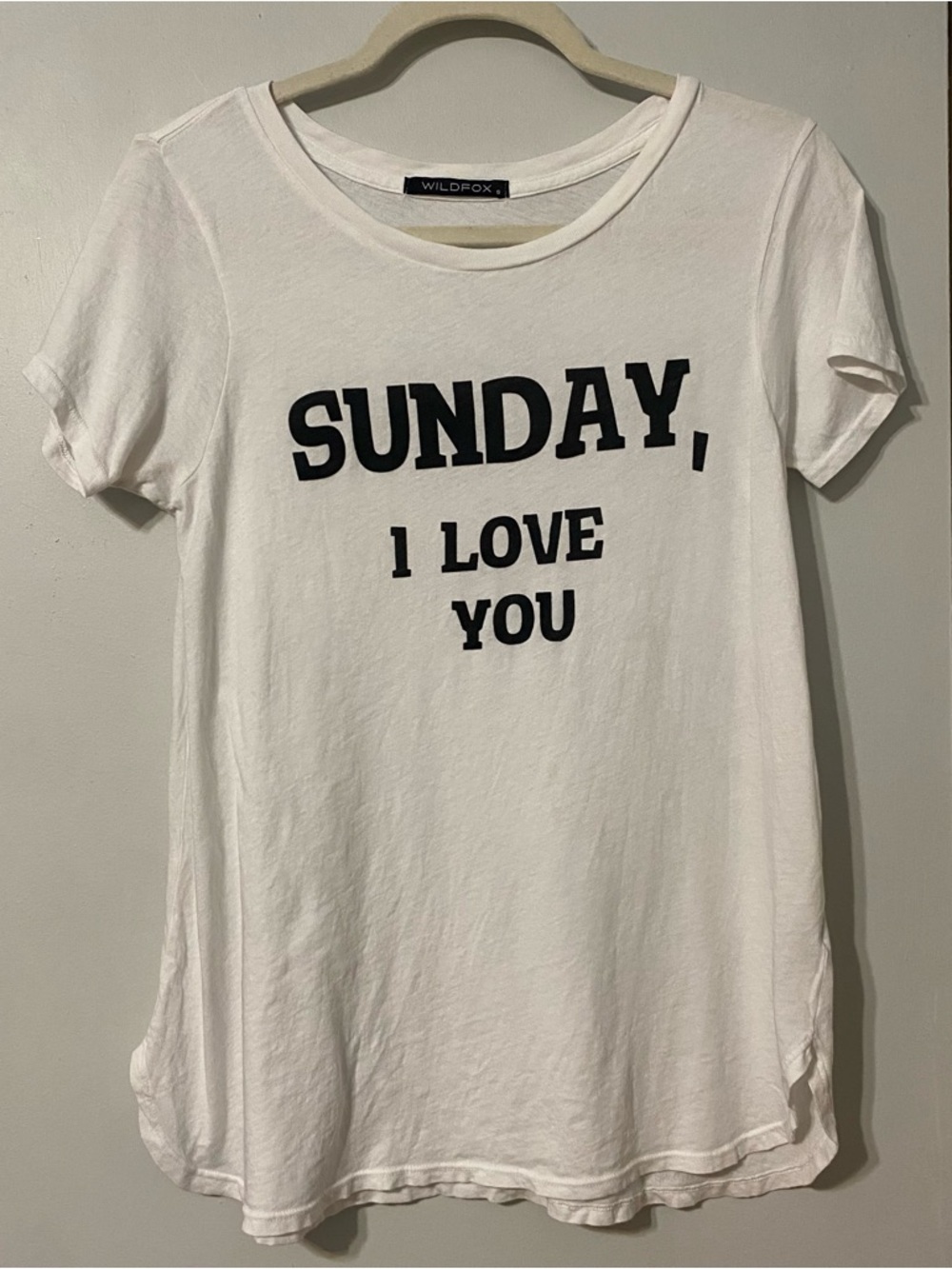 {Wildfox} Graphic White Tee 'SUNDAY, I LOVE YOU' ~ Size Small